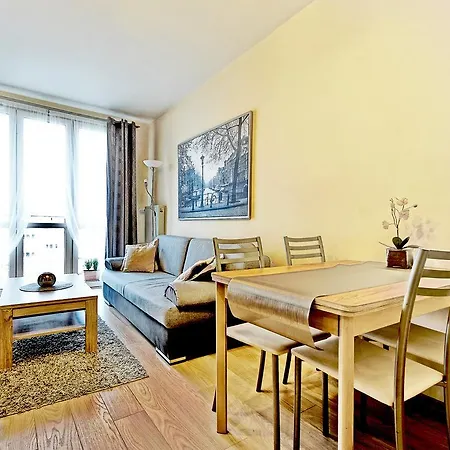 Kameralny Iii Na Starowce Apartman